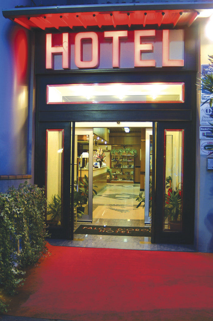 Hotel Falco D'Oro Tole Exteriér fotografie